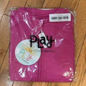 Little sleepies 12-18 months Rosette shorty romper NWT